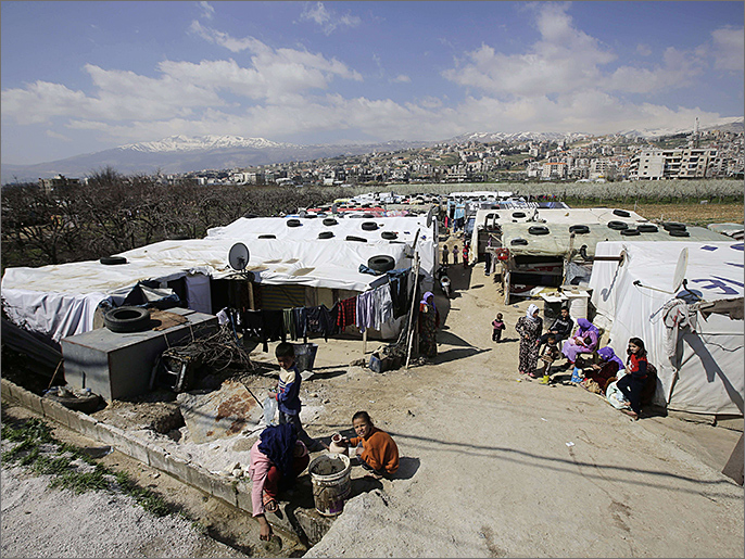 اللاجئون السوريون لم يشملهم قرارمنع دخول لبنان (الفرنسية)
