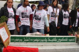 قبر المعارض السياسي شكري بلعيد