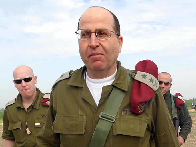 وزير الدفاع الإسرائيلي موشيه يعالون (رويترز)