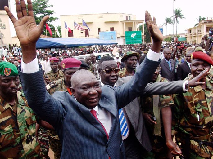 Central African Republic's new leader Michel Djotodia greets his supporters at a rally in favor of the Seleka rebel alliance in downtown Bangui March 30, 2013. REUTERS/Alain Amontchi (Central African Republic - Tags: POLITICS)