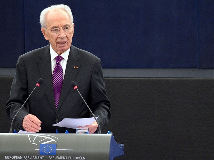 Israeli President Shimon Peres speaks in the hemicycle of the European Parliament in Strasbourg, northeastern France, on March 12, 2013. AFP PHOTO/FREDERICK FLORIN