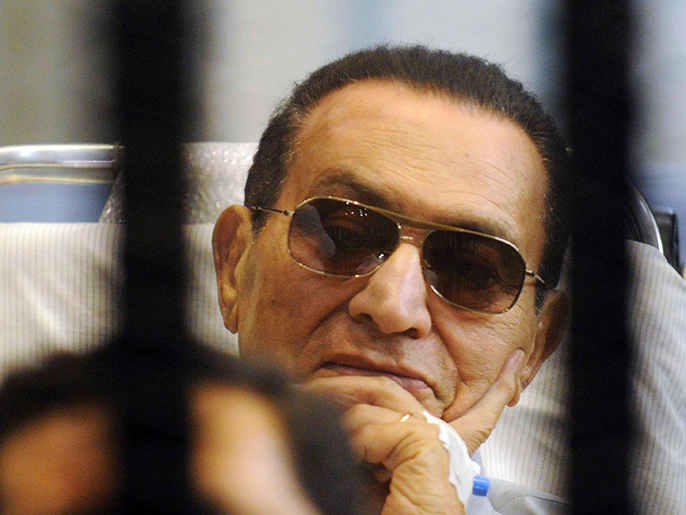 ‪‬ مبارك ظهر بصحة جيدة في جلسة إعادة محاكمته(رويترز)