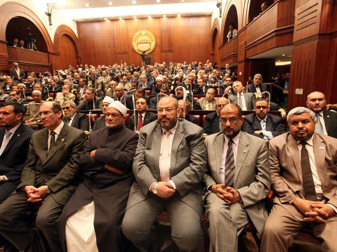 epa03518086 Members of the Egyptian Shura Council (Upper house of the parliament), attend the first meeting after approving the new constitution, in Cairo, Egypt, 26 December 2012. According to the new constitution, the Islamist-dominated Shura Council will assume the legislative power for the first time in 32 years.