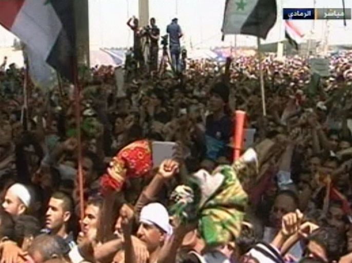 آلاف العراقيون يتظاهرون في الرمادي ضد سياسات المالكي