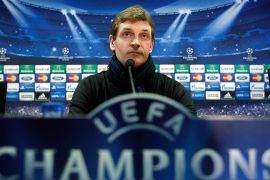 Barcelona's coach Tito Vilanova attends a news conference at Joan Gamper training camp, near Barcelona April 30, 2013. Bayern Munich will face Barcelona in their Champions League semi-final second leg soccer match on Wednesday. REUTERS/Albert Gea (SPAIN - Tags: SPORT SOCCER)
