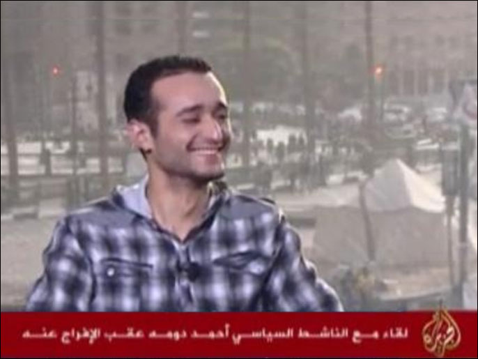 النيابة وجهت للناشط السياسي أحمد دومة اتهامات بالتجمهر والبلطجة (الجزيرة-أرشيف)