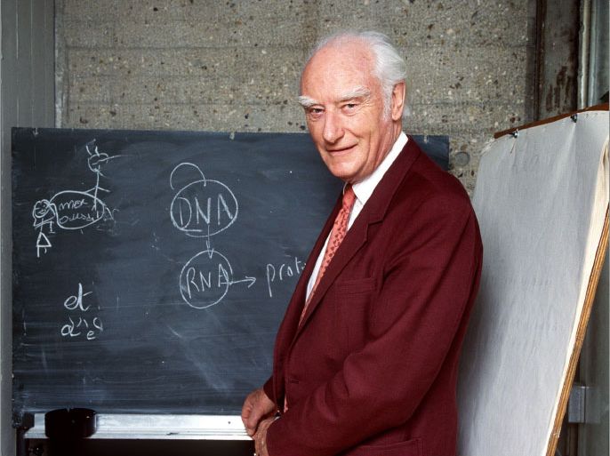 (FILES) Picture taken April 23, 1993 in Paris of British biophysicist Francis Harry Compton Crick in front of a blackboard, explaining his work to discover the molecular structure on DNA. According to the Christie's auction house, a bidder paid over 6 million USD at an April 10, 2013 auction for a March 19, 1953 letter Crick wrote to his son Michael, who was 12 at the time. The letter explained the double-helix structure of the DNA molecule, which he and US geneticist James Watson had just discovered. The final price for the seven-page handwritten "Secret of Life" letter was 6,059,750 USD, according to Christie's. AFP PHOTO/DANIEL MORDZINSKI/FILES