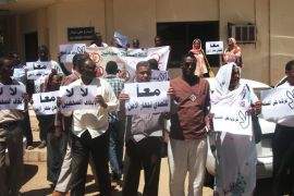 صحفيون سودانيون ينفذون وقفة احتجاجية