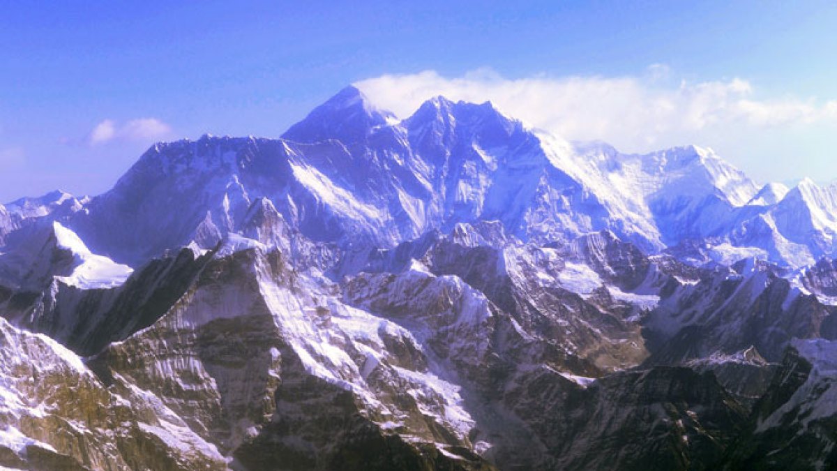 Raha… la première Saoudienne à atteindre le sommet de l’Everest Sports News