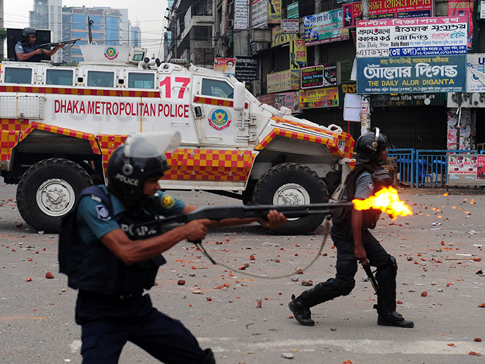 ‪(الفرنسية)‬ الشرطة البنغالية تطلق الرصاص المطاطي على المتظاهرين الإسلاميين 