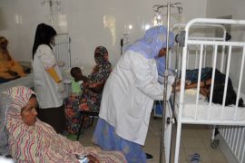 من الطفلة فاطمة بنت أحمد ترقد في مستشفى الأمومة بانواكشوط