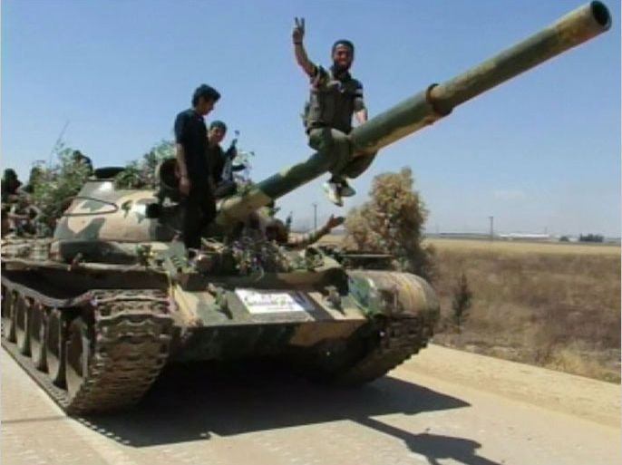 سقوط حاجزين لقوات النظام بيد الجيش السوري الحر