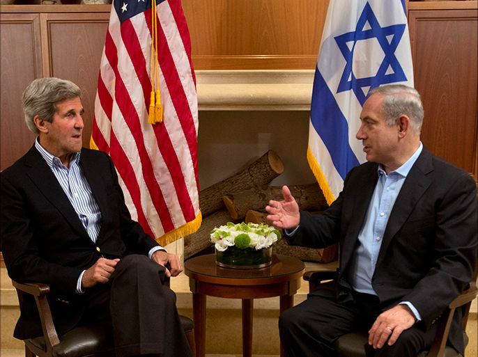 US Secretary of State John Kerry (L) meets with Israeli Prime Minister Benjamin Netanyahu in Jerusalem, on June 27, 2013. Kerry is in Israel  for the fifth time in three months, to make further efforts to resume peace talks between the Jewish country and the Palestinians. AFP PHOTO/POOL/JACQUELYN MARTIN