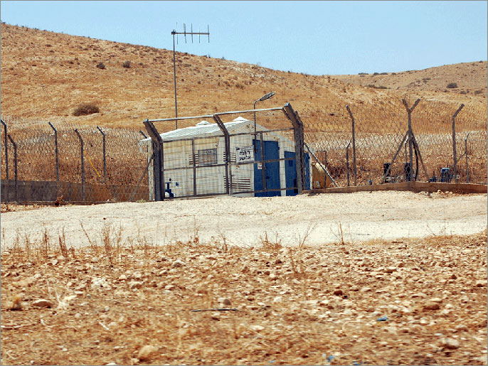 ‪إسرائيل تسرق مياه 350 بئرا ارتوازية بالضفة الغربية‬ (الجزيرة نت)