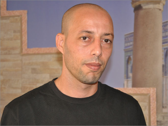 ‪الأسير المحرر محمد مصري: التعذيب بالحرمان من العلاج سلاح الموت البطيء‬ (الجزيرة نت)