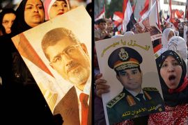 "الكومبو" تظهر فيها حشود الجانبين المؤيد والمعارض من المظاهرات التي تشهدها ساحات مصر حاليا.