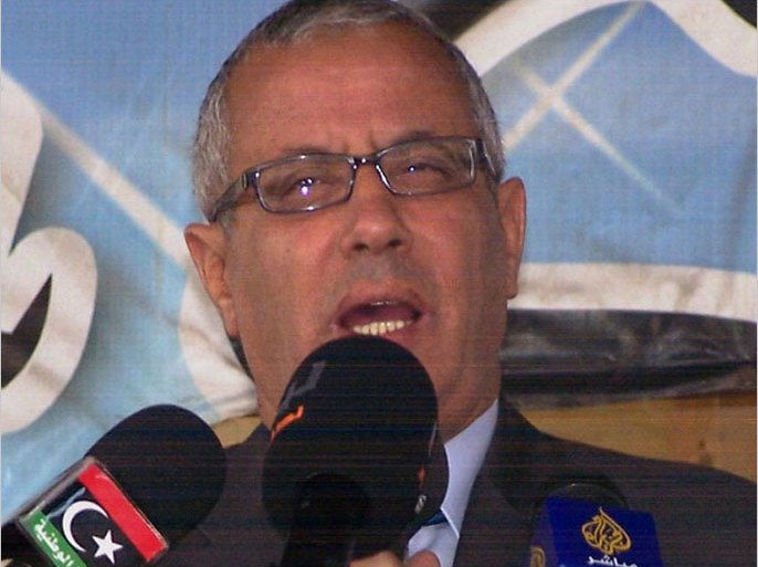 رئيس الوزراء علي زيدان: حكومة زيدان تواجه مأزق الإضرابات بالمواقع النفطية ( الجزيرة نت- أرشيف