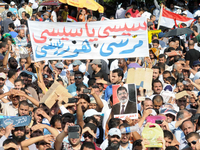 أنصار مرسي أكدوا استمرارهم في الميادين حتى عودة مرسي إلى منصبه (الأوروبية)