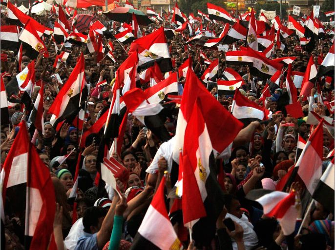 الحشود باتت عاملا مهما في تحديد المستقبل بمصر.