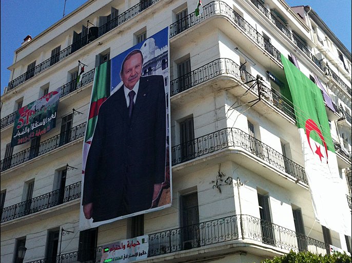 جدل بالجزائر حول الوضع الصحي للرئيس بوتفليقة وقدرته على مواصلة مهامه الرئاسية