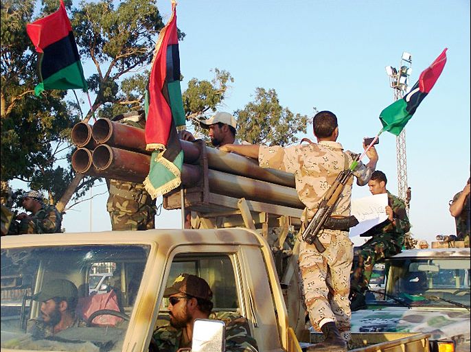 الكتائب الليبية المسحلة تبرر تمسكها بالسلاح بالخوف على الثورة( الجزيرة نت- أرشيف).