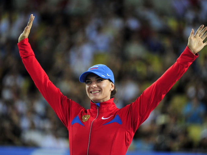 ‪(االأوروبية)‬ الروسية إيلينا إيسنباييفا حطمت الرقم القياسي العالمي في القفز بالزانة 28 مرة