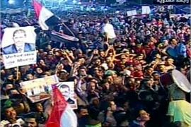 مؤيدو الرئيس المعزول محمد مرسي يواصلون اعتصامهم في رابعة العدوية والنهضة للمطالبة بعودة الشرعية