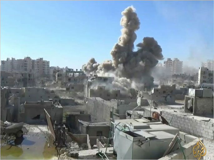 ‪غارات على عدة أحياء بدمشق أدت إلى سقوط قتلى بين المدنيين‬ (الجزيرة)