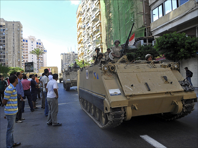 ‪الدبابات ما زالت توجد بالقاهرة ومدن مصرية أخرى‬ (الفرنسية)