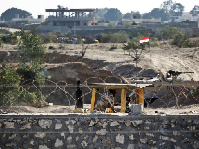الجيش المصري واصل تدمير الأنفاق أسفل الحدود مع قطاع غزة (أسوشيتد برس)