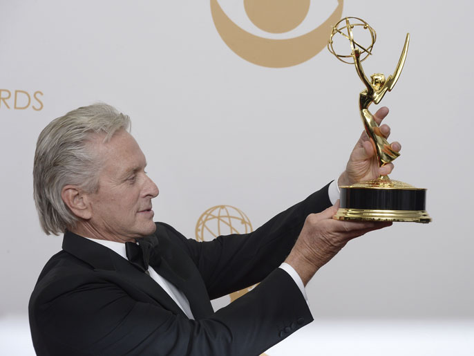 ‪مايكل دوغلاس نال جائزة أحسن ممثل عن دوره في الفيلم التلفزيوني القصير 