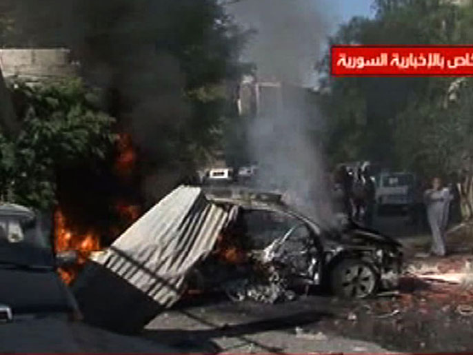 الثوار استهدفوا حي دمر البلد بعد أن أدى فيه الرئيس الأسد صلاة العيد (الفرنسية)