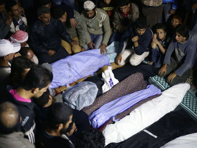 عدد من ضحايا قصف بلدةكنصفرة بإدلب الجمعة (الفرنسية)