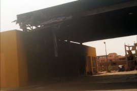 محطة وقود تعرضت للحرق أثناء الاحتجاجات