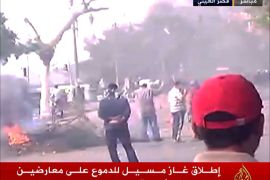 اطلاق غاز مسيل للدموع على المعارضين للإنقلاب في شارع القصر العيني