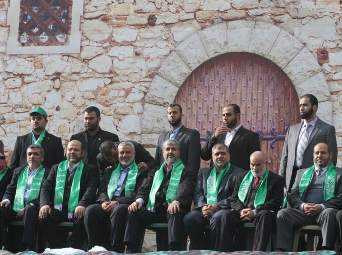 1- تتهم حماس إعلام الأنظمة العربية بالمسؤولية عن تسريب الشائعات ضدها