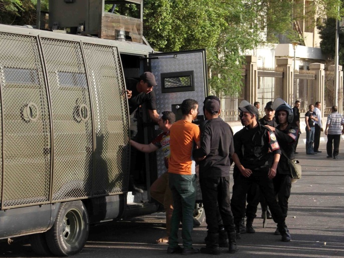 ‪قوات الأمن اعتقلت آلاف المناهضين للانقلاب خلال الشهور الثلاثة الماضية‬ (غيتي إيميجز)