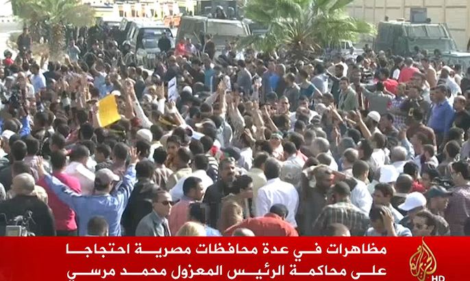 مظاهرات في عدة مدن مصرية احتجاجا على محاكمة الريس المعزول