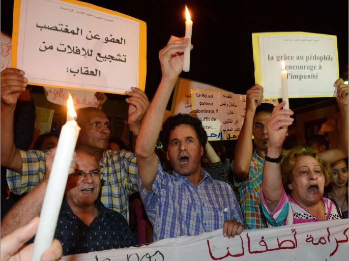 احتجاجات بالمغرب على العفو عن مغتصب الأطفال دانييل كالفان