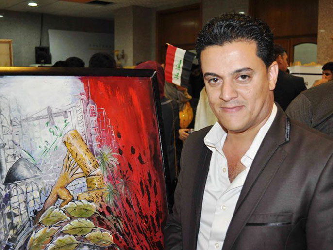 ‪عبد الحكيم وجد رواجا للوحاته عبر الإنترنت في أكثر من بلد‬ (الجزيرة نت)