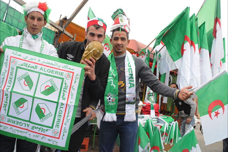 مشجعون جزائريون