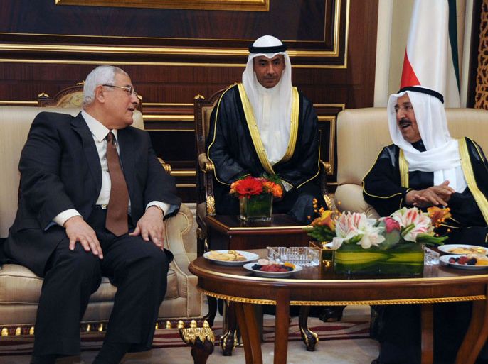 epa03954335 A handout photo released by the Egyptian Presidency shows Emir of Kuwait, Sheikh Sabah Al-Ahmad Al-Jaber Al-Sabah (R) meeting with Egyptian interim President Adli Mansour (L), in Kuwait City, Kuwait, 17 November 2013. Mansour arrived in Kuwait to participate in the two-day Arab African Summit due to take place between 19 and 20 November. EPA/EGYPTIAN PRESIDENCY/HANDOUT HANDOUT EDITORIAL USE ONLY/NO SALES