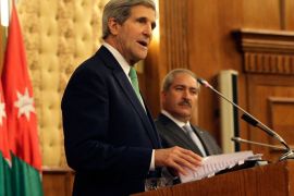 U.S. Secretary of State John Kerry (L) speaks during a joint news conference with Jordan's Foreign Minister Nasser Judeh at the Ministry of Foreign Affairs in Amman November 7, 2013. REUTERS