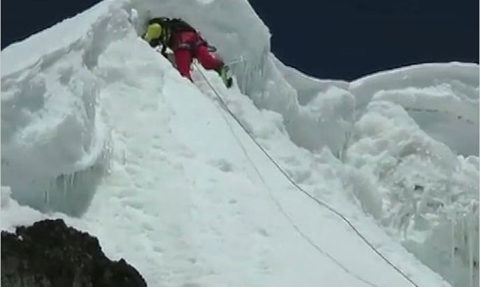 أول باكستانية تتسلق قمة جبل إيفرست