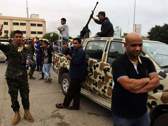 ‪الجيش الليبي طالب العسكريين بالالتحاق بثكناتهم فورا‬ (الفرنسية)