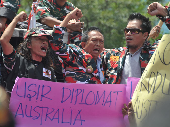 المتظاهرون طالبوا بطرد الدبلوماسيين الأستراليين من جاكرتا (الفرنسية)