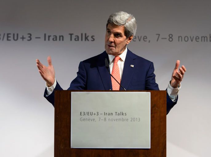 FAB127 - Geneva, Genève, SWITZERLAND : US Secretary of State John Kerry gestures during a press conference closing the third day of talks on Iran's nuclear programme, on November 10, 2013 in Geneva. Iran and world powers failed to clinch a deal on Tehran's nuclear programme on Sunday, dashing hopes that an agreement on the decade-old standoff was finally within reach. AFP PHOTO / FABRICE COFFRINI