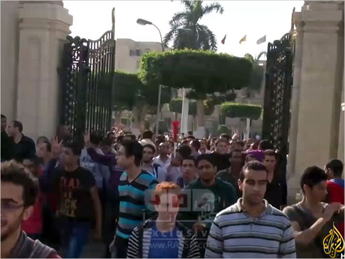 المظاهرات الطلابية شملت جامعات كثيرة في مصر (الجزيرة)