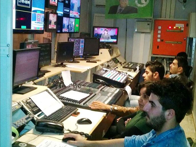 منفذو البث والاخراج في احدى محطات التلفزة الكردية بالسليمانية