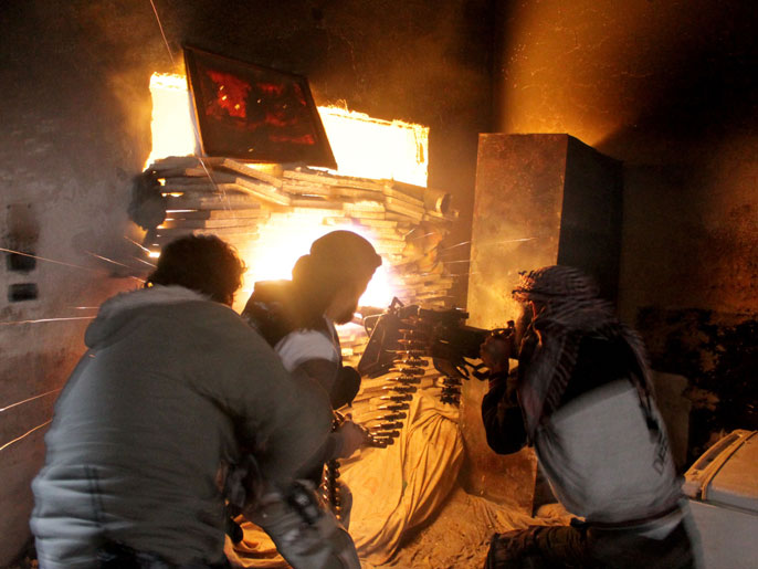  اشتباكات عنيفة تدور على عدة محاور في إدلب (الفرنسية)